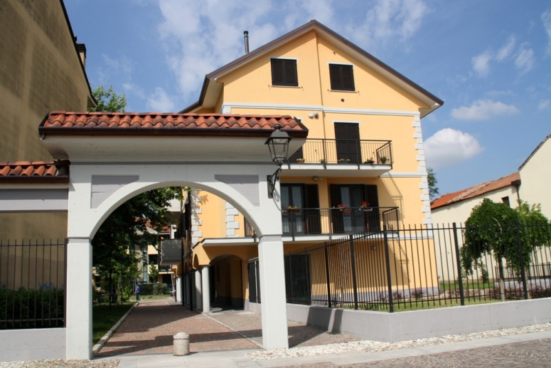 Ingresso e cortile